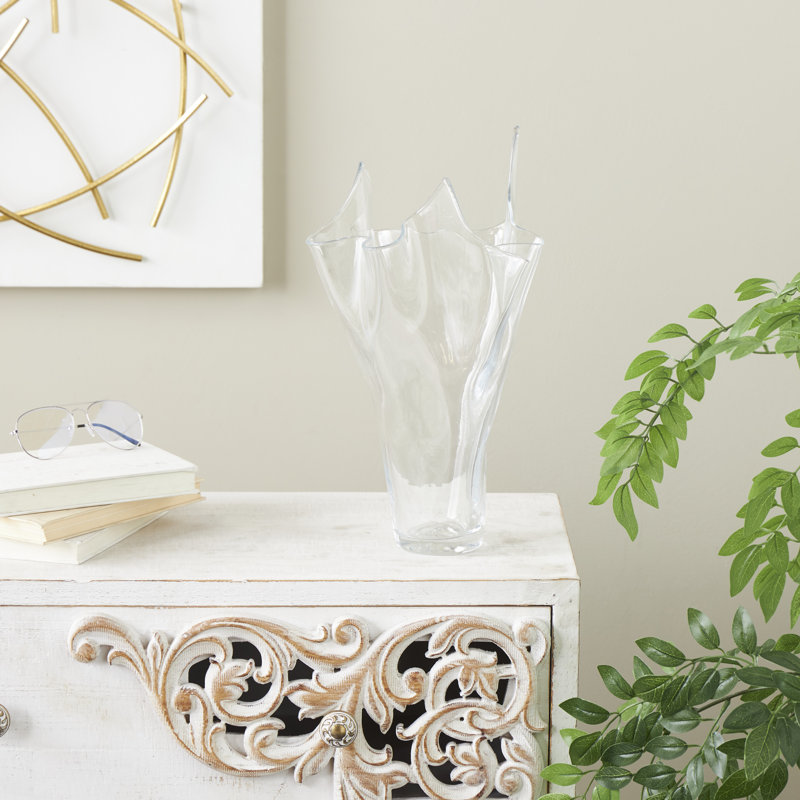 Vase de table en verre Kotryna, H 15,60 po x l 8,55 po x P 8,55 po