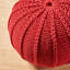 Pouf rouge en coton - Décoration d'intérieur polyvalente et repose-pieds fonctionnel avec tricot torsadé pour s'amuser
