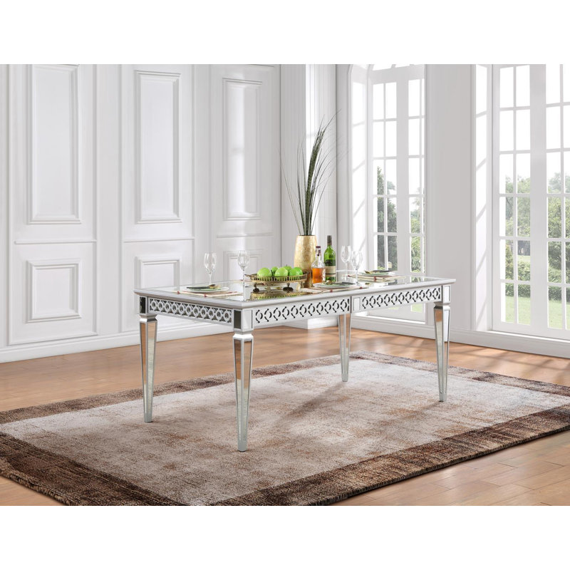 Table et 4 chaises d'appoint en velours bleu marine, 5 Pieces: Table, 4 Chairs, Dark Navy