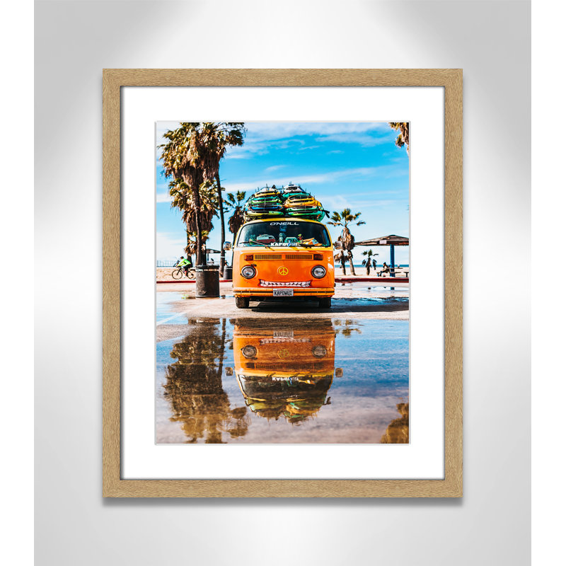 «Coastal Cruiser» par Tyler Nix, H 19 po x l 16 po x P 1,25 po, Cadre de boîte naturel, Blanc mat