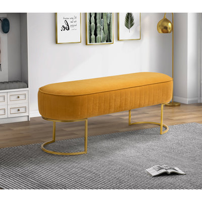 Banc de salon en velours l 48 po Ferdinand avec pieds en fer en forme de fer à cheval