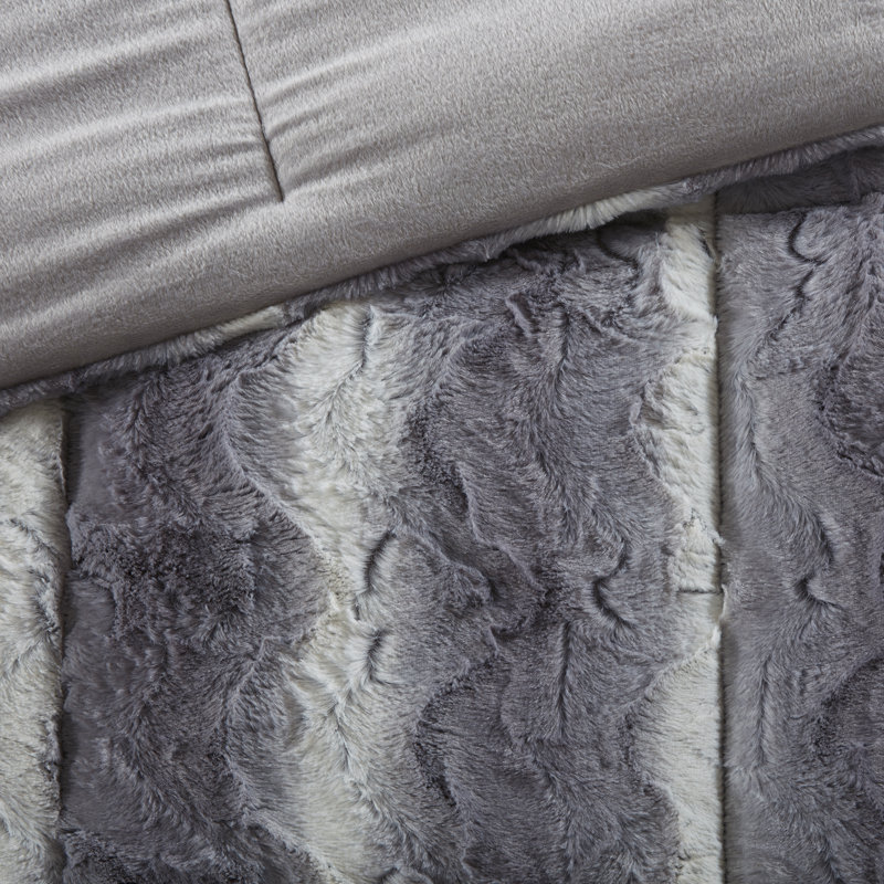 Ensemble d'édredon en fausse fourrure de luxe Zuri, Édredon pour lit double / grand + 2 taies décora, Gris
