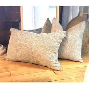 Housse de coussin beige à imprimé floral