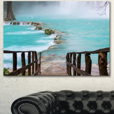« old bridge into mexico cascade », impression sur toile tendue