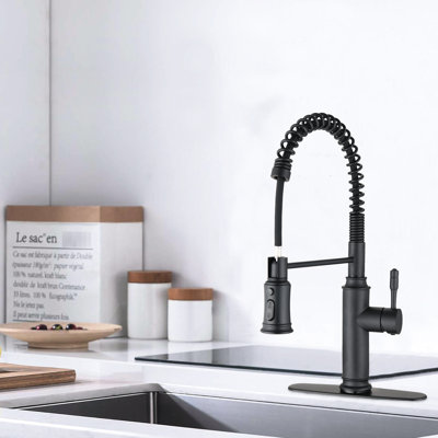Robinet de cuisine tactile avec bec rétractable en acier inoxydable noir mat, rotatif à 360 degrés et buse pour le nettoyage de l'évier tout autour, rouille, débit d'eau facile à contrôler, acier à poignée simple