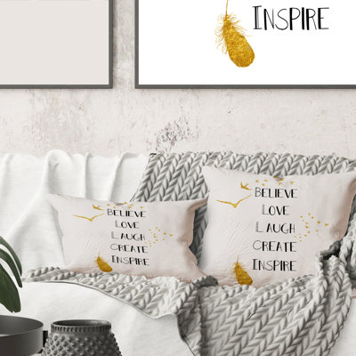 Citation inspirante sur blanc et or - coussin traditionnel imprimé