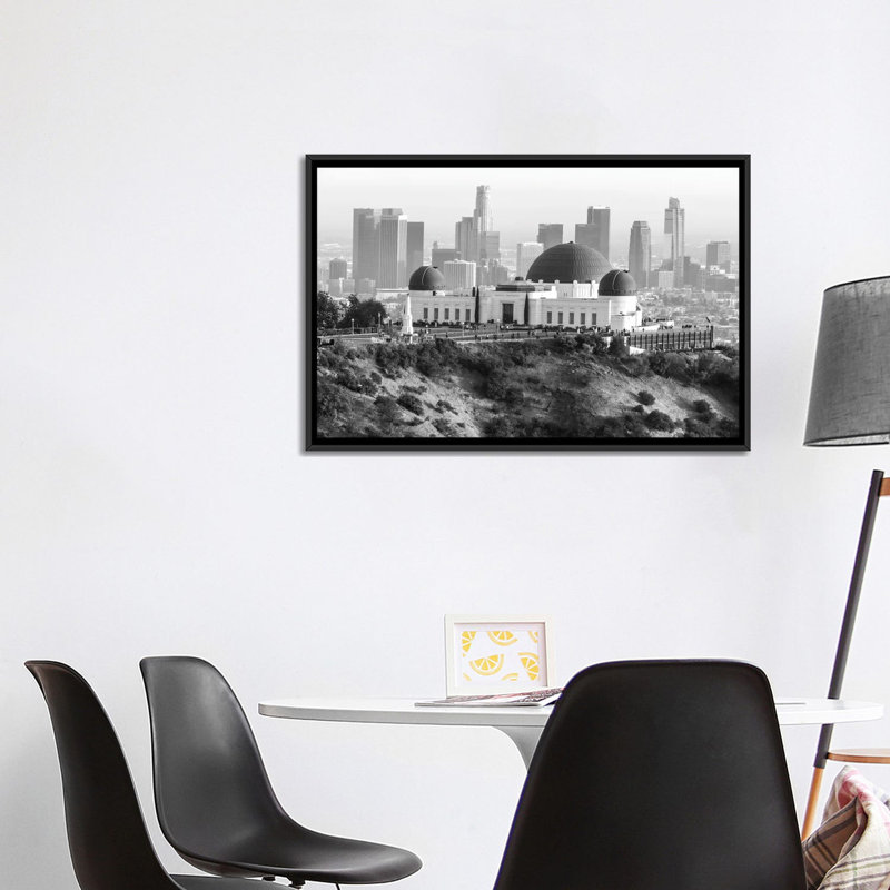 Los Angeles Skyline - reproduction d'art murale encadrée, H 26 po x l 40 po, Reproduction encadrée sans passe-partout, Noir