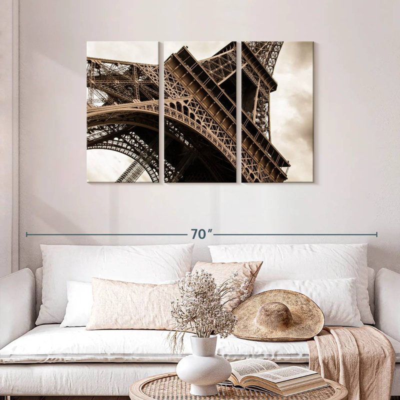 Lilie Vintage Eiffel Tower, 28" H x 45" W