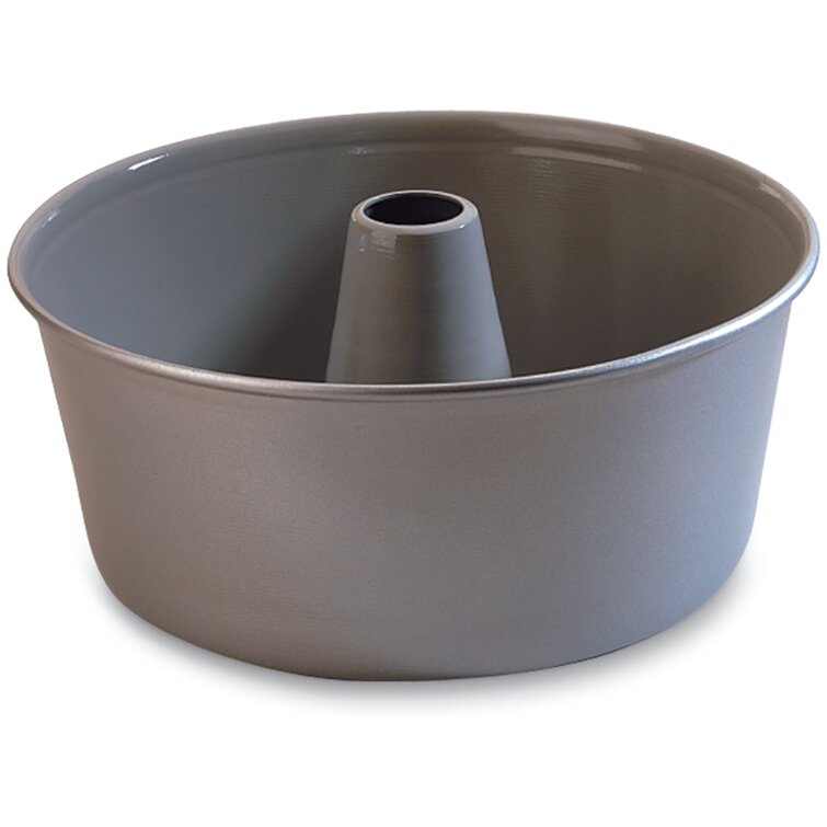 https://assets.wfcdn.com/im/71782304/resize-h755-w755%5Ecompr-r85/1930/193012580/Nordic+Ware+Pro+Form+Non-Stick+Round+Heavy+Weight+Angel+Food+Pan.jpg