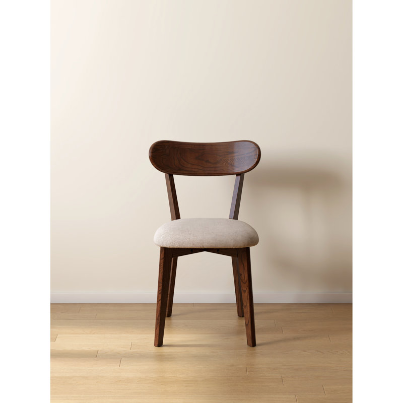 Chaise de salle à manger en chêne de qualité supérieure de couleur noyer, avec revêtement incurvé amovible et revêtement facile à nettoyer, idéale pour les espaces de réception et les espaces lounge. Entretien simple.