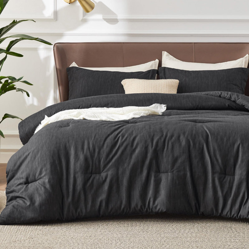 Bedsure Cationic Dyed Printed Comforter Set, Full Comforter + 2 Standard Shams, Black
