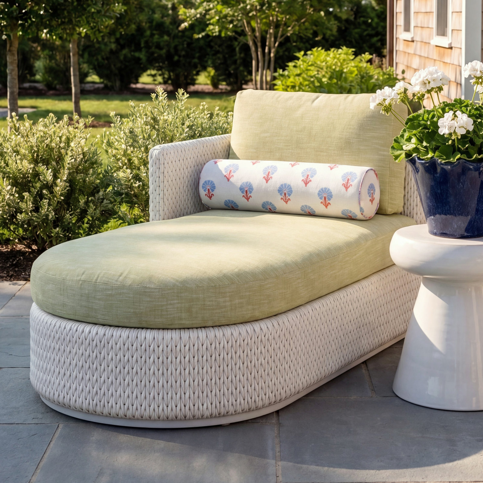Ocean Breeze Promenade 39" Patio Chaise Lounge