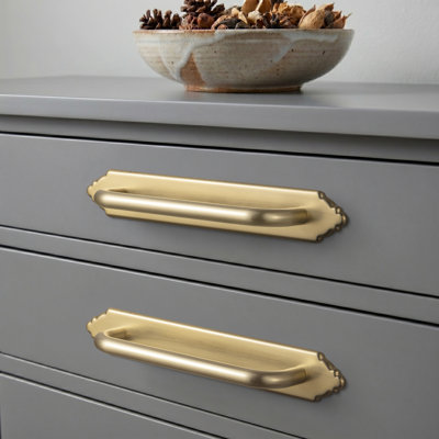Poignées d'armoire en alliage de zinc avec contre-plaque - Poignées de tiroir de cuisine en laiton antique et bronze champagne avec base ovale (entraxe de 5 po et 7,56 po au centre / 128 mm et 192 mm)