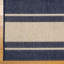 Tapis intérieur / extérieur en polypropylène tissé à plat à rayures crème et bleu marine Solterra Renzo-114547303