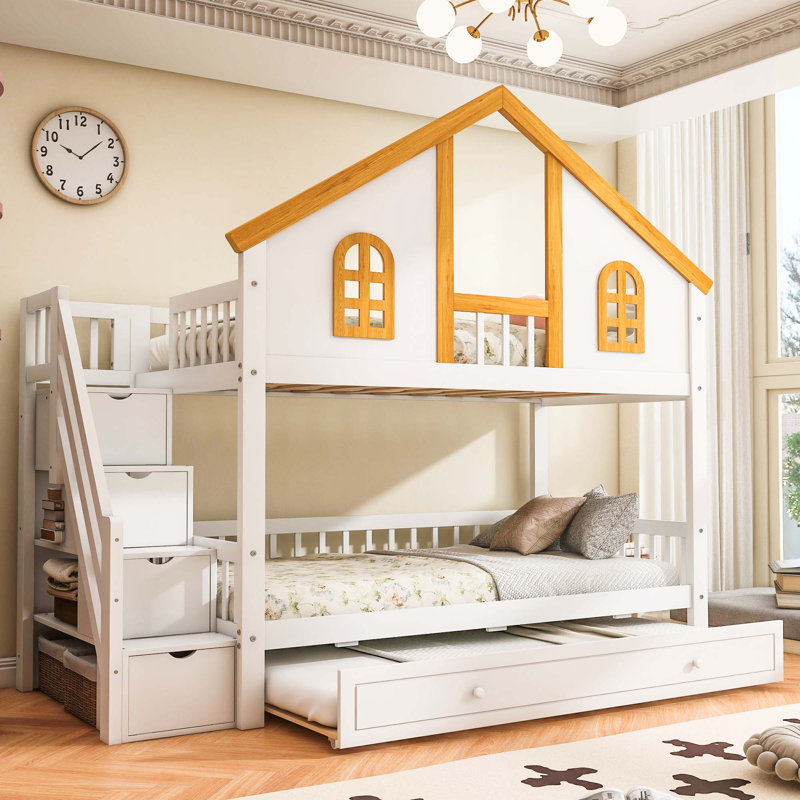 Lit simple superposé sur le toit en bois avec porte fenêtre et toit, escalier de rangement et lit gigogne, blanc + naturel
