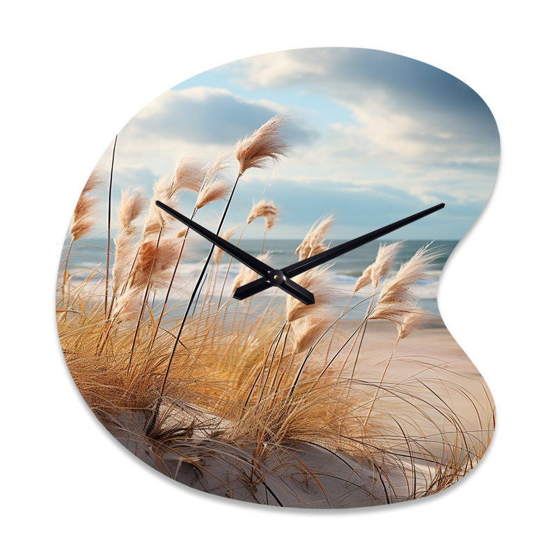 Beach Beach Coastal Harmony I - Horloge de plage asymétrique en métal, forme unique d'horloge murale beige, Petit