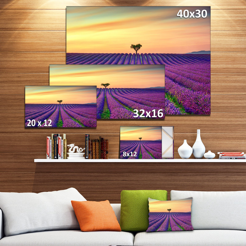 « lavande, lignes de fleurs dans provence », reproduction de photo sur toile tendue, H 16 po x l 32 po x P 1 po