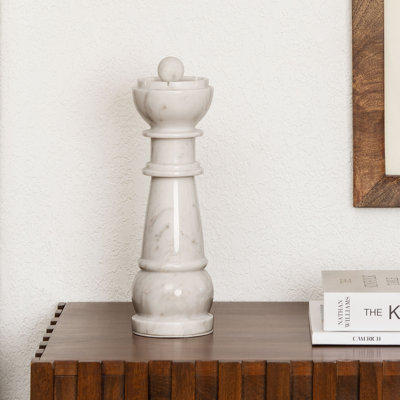 Très grande sculpture d'échecs en marbre Dawn