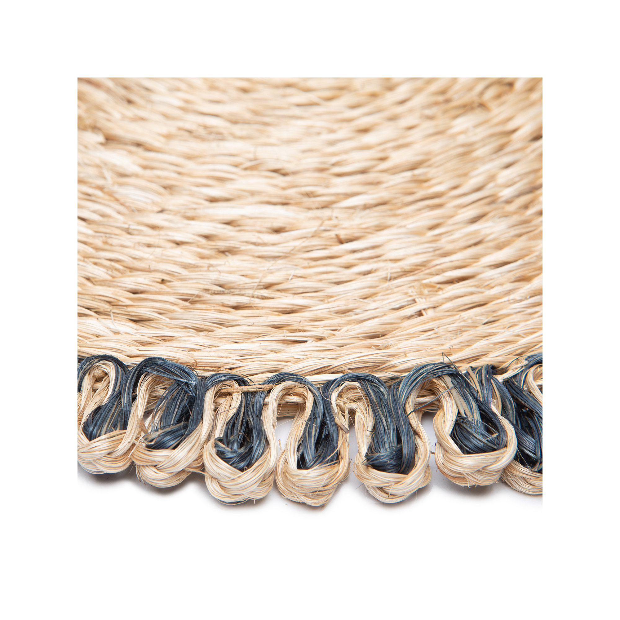 Amaretto Abaca Round Placemat, Natural/Navy