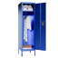 Armoire-penderie métallique de 140 cm de haut, en acier bleu, avec porte ventilée, serrure et crochets latéraux.