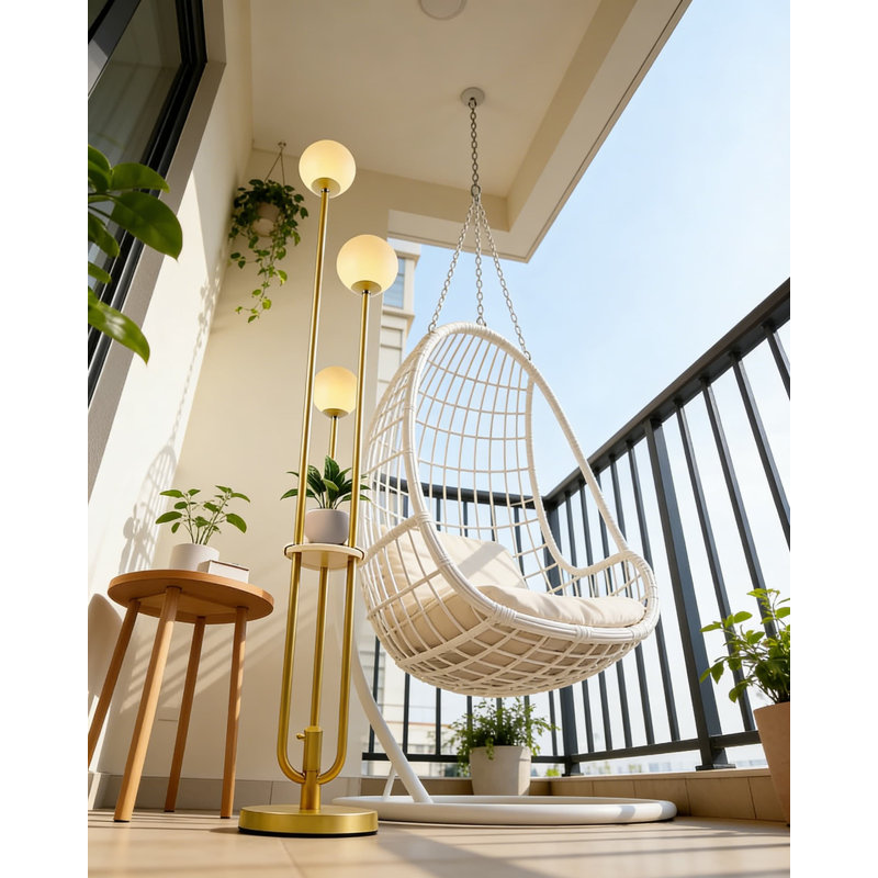 Lampe sur pied moderne à DEL avec tablette intégrée - lampe sur pied à intensité variable avec 3 abat-jours sphériques givrés pour le salon, la chambre à coucher ou le bureau