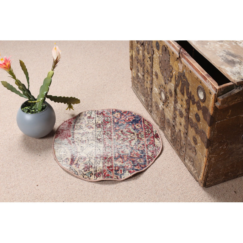 Petit tapis rond turc rouge de style rétro idéal pour le vestibule ou comme joli tapis de porte