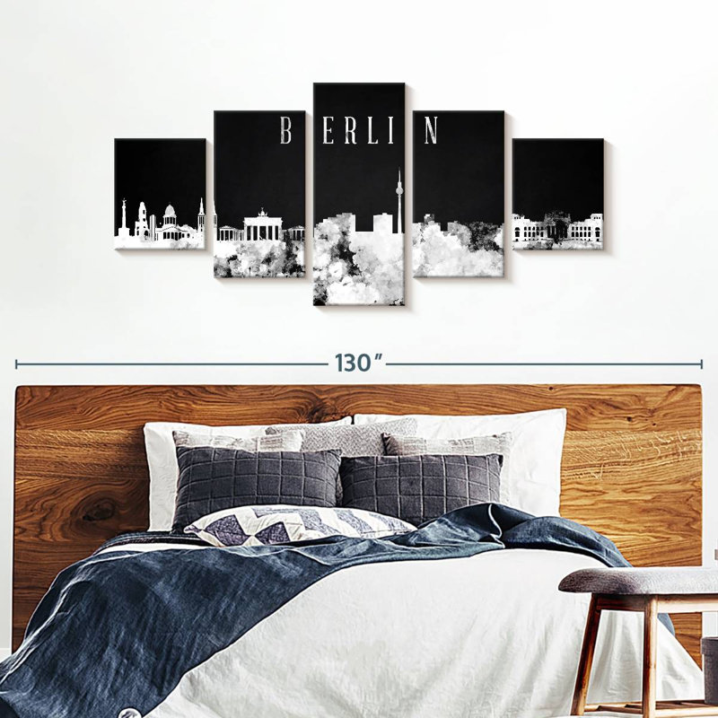 «Berlin City Berlin Skyline BW» par Artful Cityscapes - 5 pièces sur toile tendue, H 42 po x l 92 po x P 1,25 po