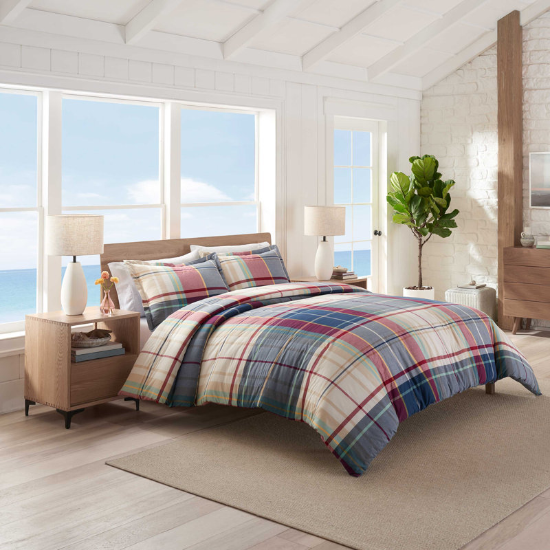 Southern Tide Raleigh Comforter Set, King Comforter + 2 King Shams