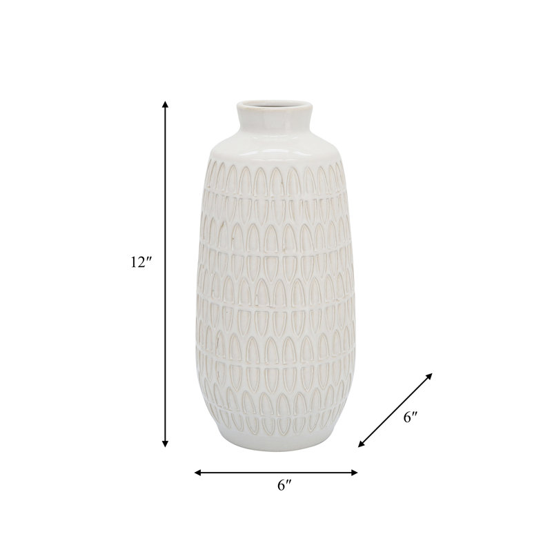 Vase moderne Estancia avec détails sculptés en relief, H 12 po x l 6 po x P 6 po, Ivoire/beige