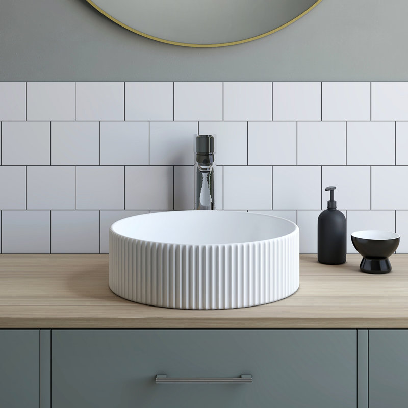Lavabo de salle de bain circulaire en céramique 15,74 po A&E Bath and Shower Ansel