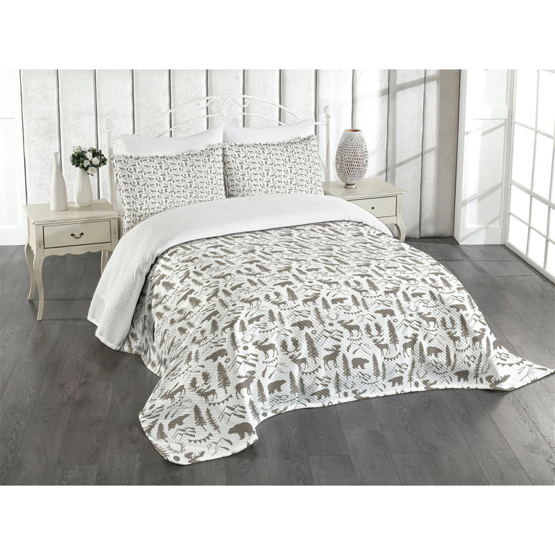 White Quilted Queen Bedspread Set with Pillow Shams