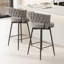 Ensemble de deux chaises de bar pivotantes à 360 ° avec deux tabourets de comptoir rembourrés avec des pieds en métal pour les cuisines de luxe modernes