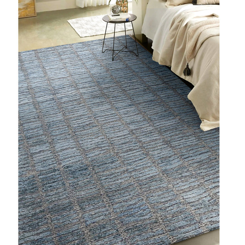 Area Rug in Blue/Gray, Rectangle 8' x 10'