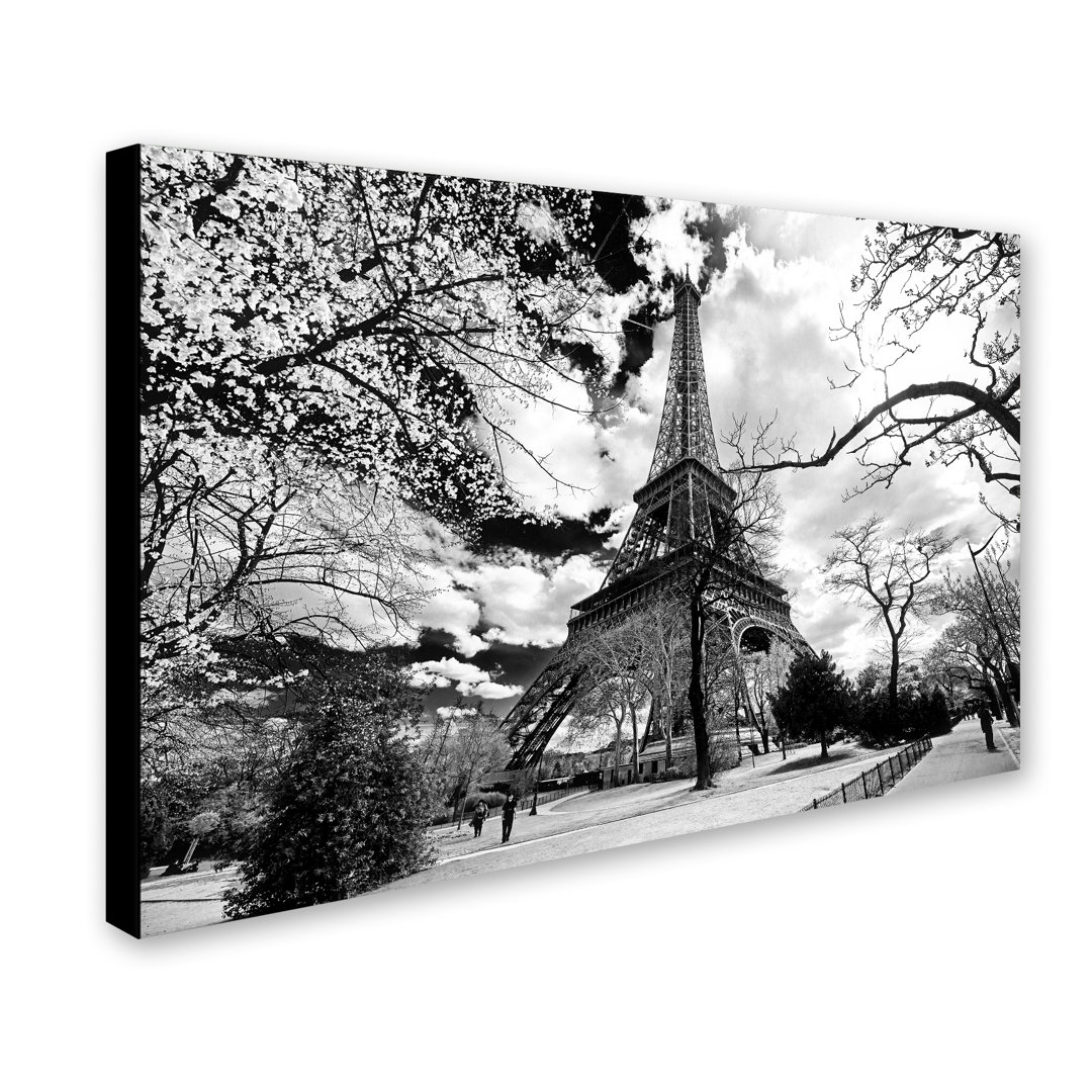 Eiffel Tower Photographic Print on Wrapped Canvas Latitude Run® 