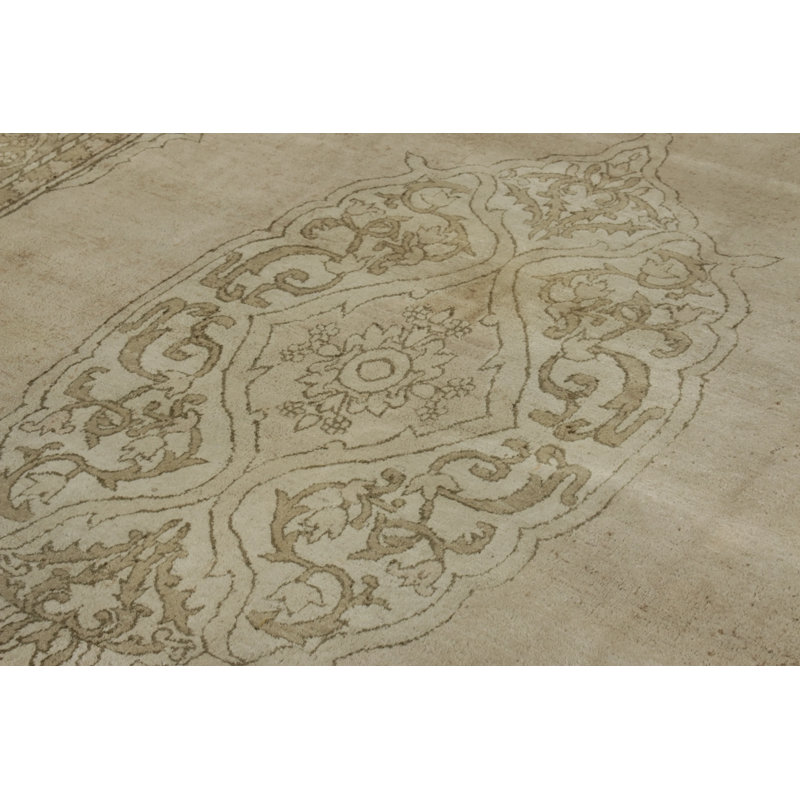 Wool Oriental Area Rug in Beige/Brown, Gray/Silver, Green