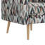Fauteuil d'appoint Darien avec motif géométrique triangulaire et dossier capitonné