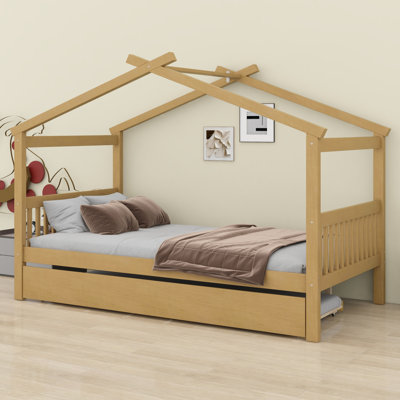 Lit en bois avec couchette