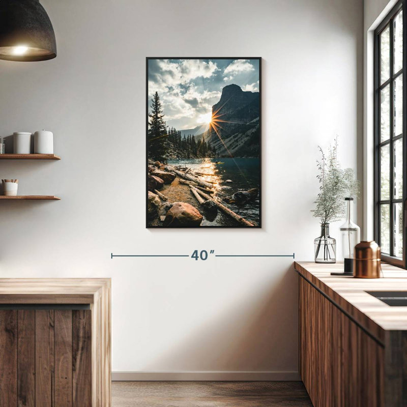 Moraine Lake Sunburst, 25 po x 37 po, Cadre flottant noir