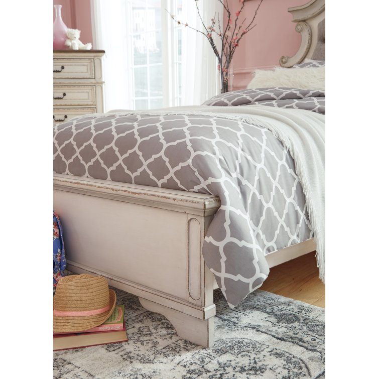 Mohn Upholstered Standard Bed