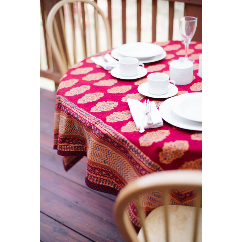 Kensington Tablecloth, 72" W Round