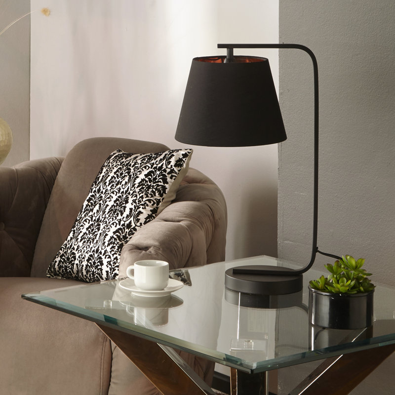 Hakana Metal Table Lamp