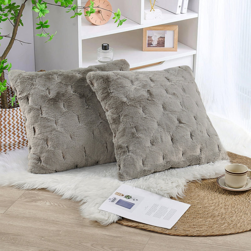 Housse de coussin jacquard en fausse fourrure, 20 po x 20 po, Gris