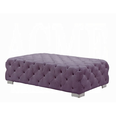Repose-pieds Qokmis en velours mauve contemporain avec coussin moelleux et profil épuré