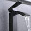 Robinet de lavabo de salle de bain à poignée simple avec bec cascade