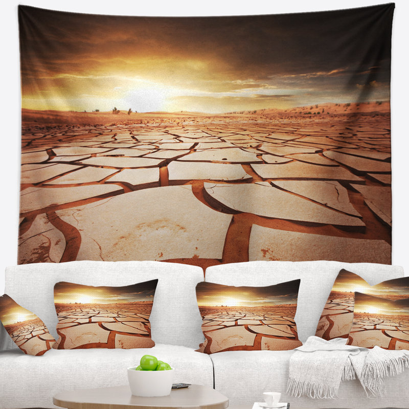 Paysage africain, sécheresse, terre sous un ciel sombre, H 68 po x l 80 po