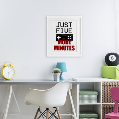 Cinq minutes de jeu, impression sous verre encadrée par Kim Allen