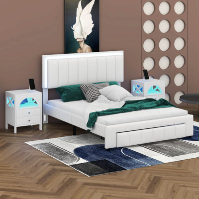 Grand lit tapissier Cheskel avec lumières DEL et veilleuses activées par le mouvement