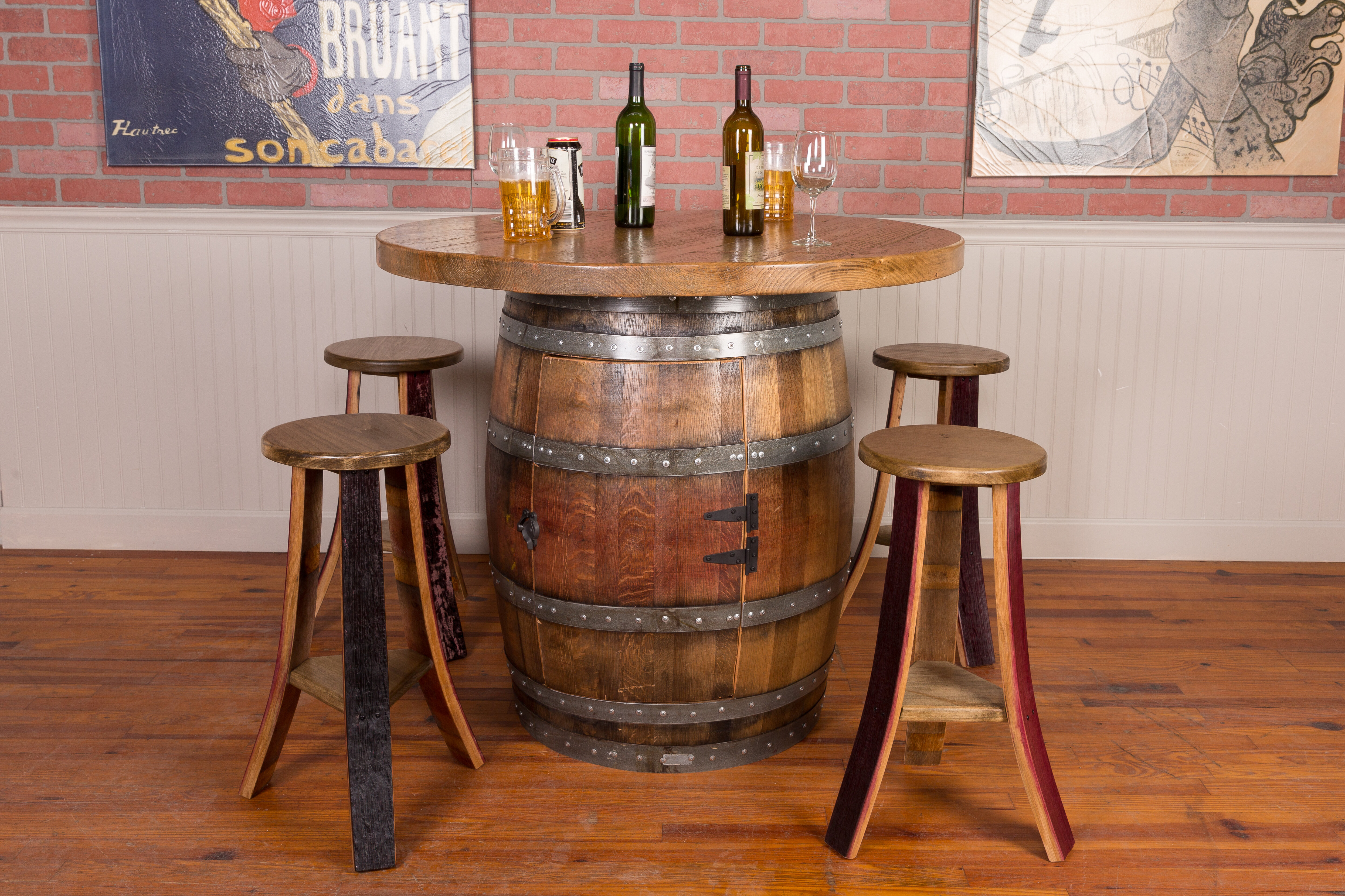 Wine Barrel Designs 4-Person Barrel Bar Set with Storage - Brown