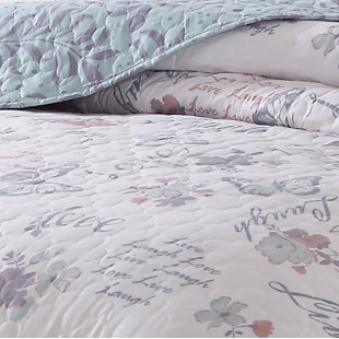 Live Laugh Love Floral Quilt