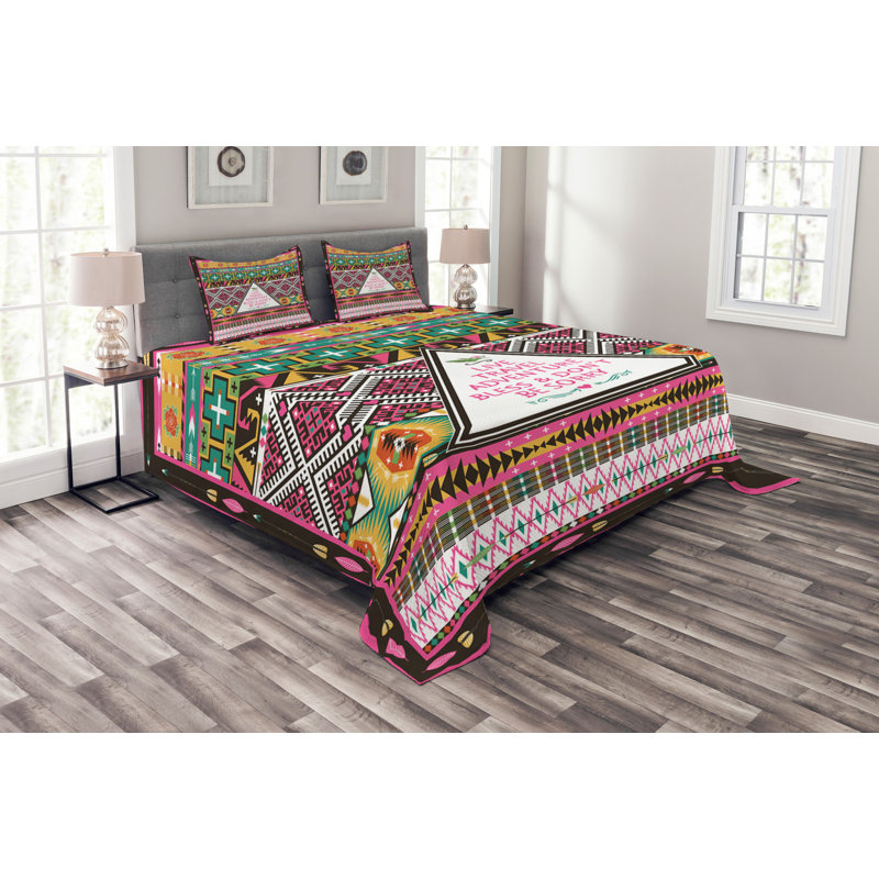 Ikat Bedspread with Pillow Shams, 220 x 264 cm